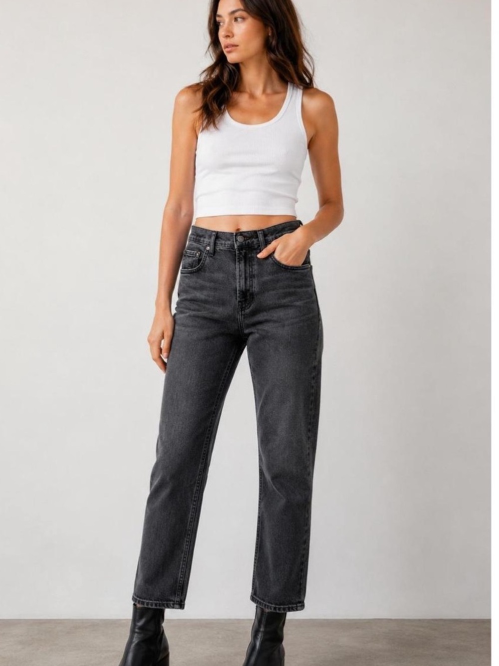 Everlane Straight Leg Jeans in Washed Black